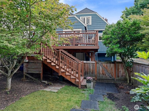 5531 28th Avenue NE, Seattle WA 98105