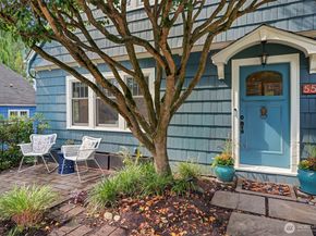 5531 28th Avenue NE, Seattle WA 98105