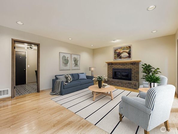 17012 SE 40th Court, Bellevue WA 98008