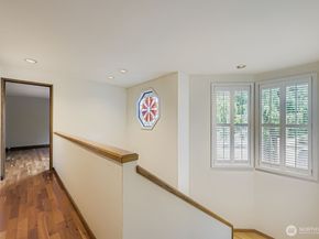 17012 SE 40th Court, Bellevue WA 98008