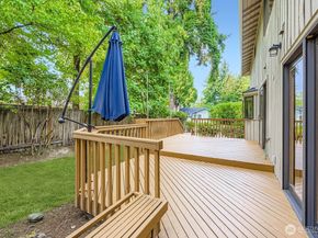 17012 SE 40th Court, Bellevue WA 98008