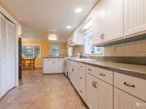 3212 Rocky Point Road NW, Bremerton WA 98312