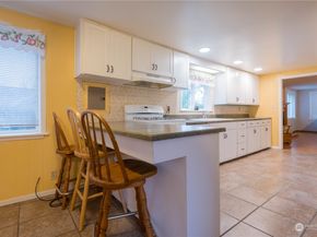 3212 Rocky Point Road NW, Bremerton WA 98312