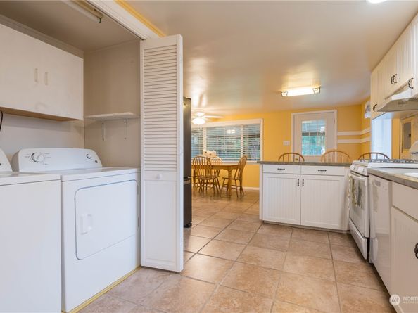 3212 Rocky Point Road NW, Bremerton WA 98312