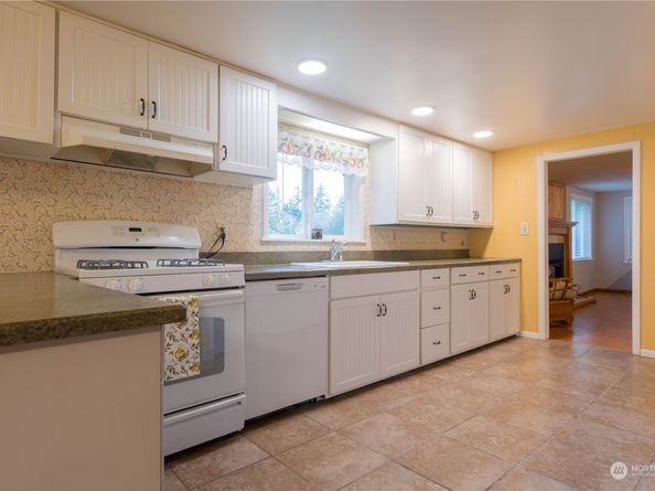 3212 Rocky Point Road NW, Bremerton WA 98312