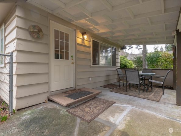3212 Rocky Point Road NW, Bremerton WA 98312