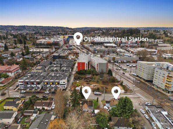 6754 40th Avenue S, Seattle WA 98118