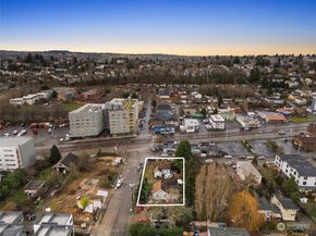 6754 40th Avenue S, Seattle WA 98118