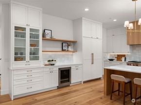 1588 102nd Avenue NE, Bellevue WA 98004