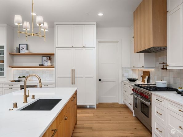 1588 102nd Avenue NE, Bellevue WA 98004
