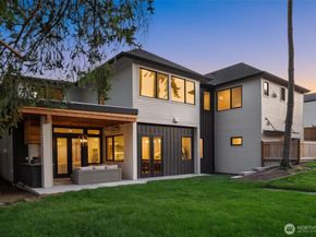 1588 102nd Avenue NE, Bellevue WA 98004