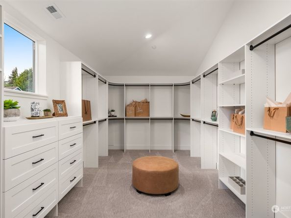 1588 102nd Avenue NE, Bellevue WA 98004