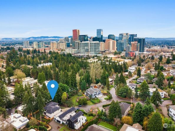 1588 102nd Avenue NE, Bellevue WA 98004