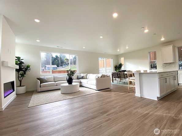 10412 103rd Court SE SW 23, Lake Stevens WA 98258