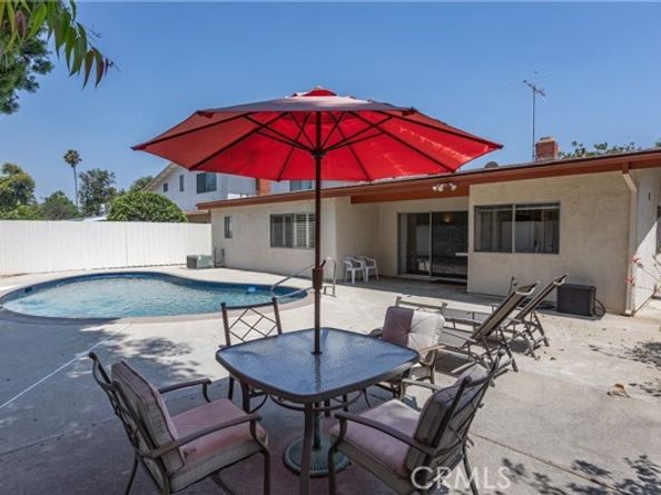 6849 Whitaker Avenue, Los Angeles CA 91406