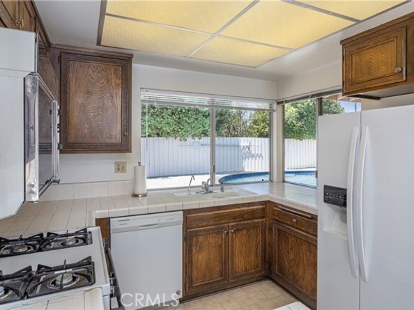 6849 Whitaker Avenue, Los Angeles CA 91406