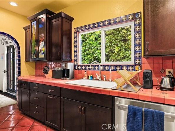 11232 Oxnard Street, North Hollywood (los Angeles) CA 91606