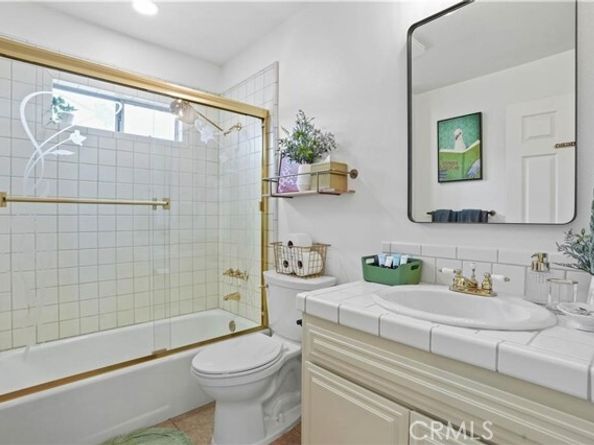 2810 E Burntwood, Anaheim CA 92806
