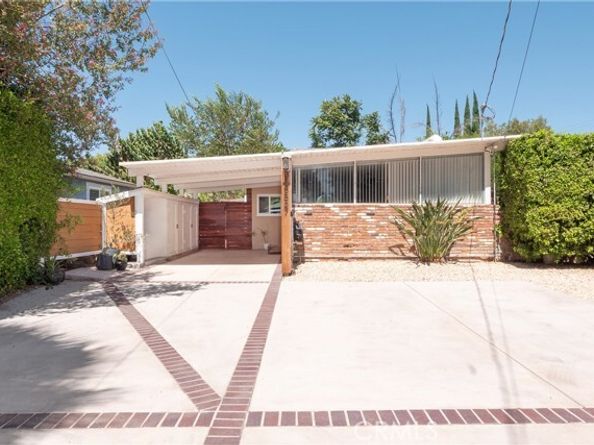 18527 Napa Street, Northridge (los Angeles) CA 91324