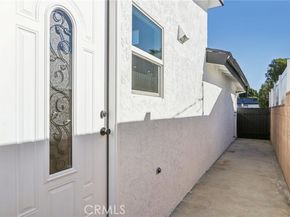 10007 Debra Avenue, Granada Hills (los Angeles) CA 91343