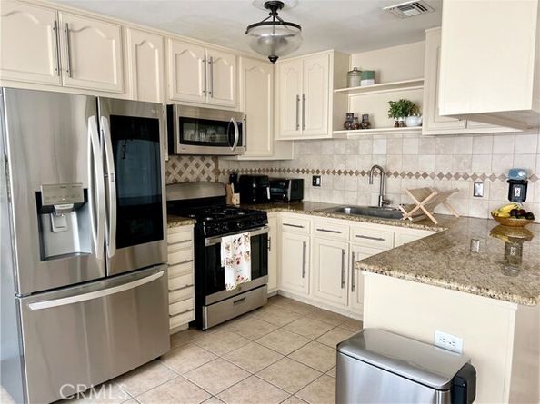 19950 Sherman Way A, Winnetka (los Angeles) CA 91306