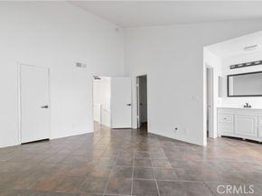 7550 Zombar 11, Van Nuys (los Angeles) CA 91406