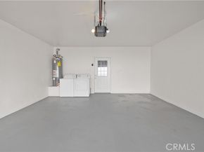 7550 Zombar 11, Van Nuys (los Angeles) CA 91406