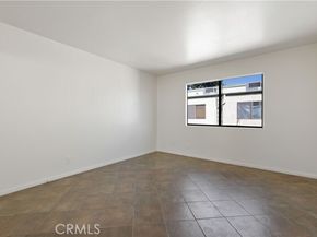 7550 Zombar 11, Van Nuys (los Angeles) CA 91406