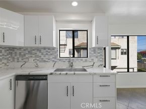 7550 Zombar 11, Van Nuys (los Angeles) CA 91406