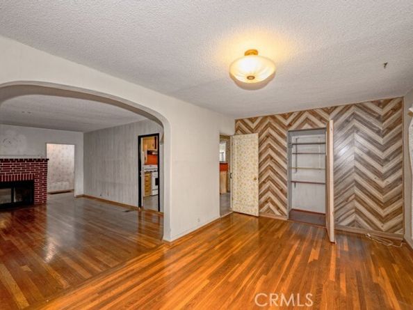10520 Hillhaven Avenue, Tujunga (los Angeles) CA 91042