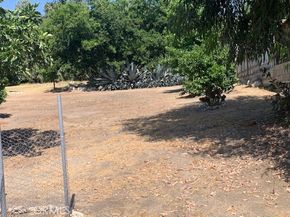 10520 Hillhaven Avenue, Tujunga (los Angeles) CA 91042