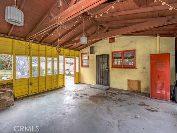 10520 Hillhaven Avenue, Tujunga (los Angeles) CA 91042