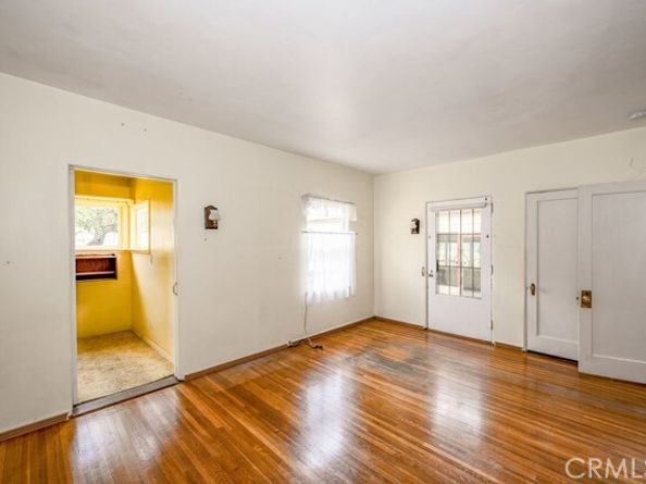 10520 Hillhaven Avenue, Tujunga (los Angeles) CA 91042
