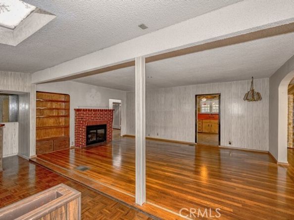 10520 Hillhaven Avenue, Tujunga (los Angeles) CA 91042