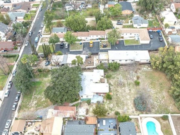 10520 Hillhaven Avenue, Tujunga (los Angeles) CA 91042