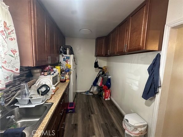 10673 Saticoy Street, Sun Valley (los Angeles) CA 91352
