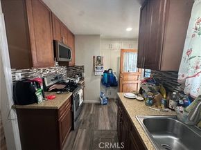 10673 Saticoy Street, Sun Valley (los Angeles) CA 91352