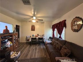 10673 Saticoy Street, Sun Valley (los Angeles) CA 91352
