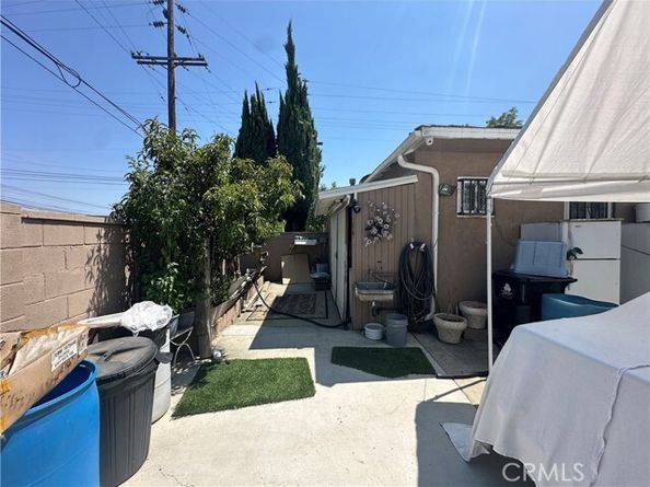 10673 Saticoy Street, Sun Valley (los Angeles) CA 91352