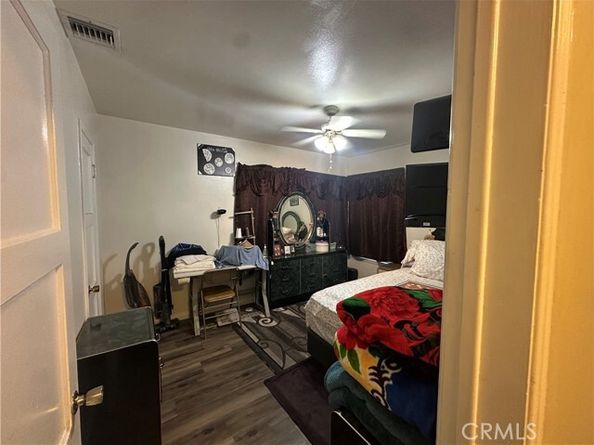 10673 Saticoy Street, Sun Valley (los Angeles) CA 91352