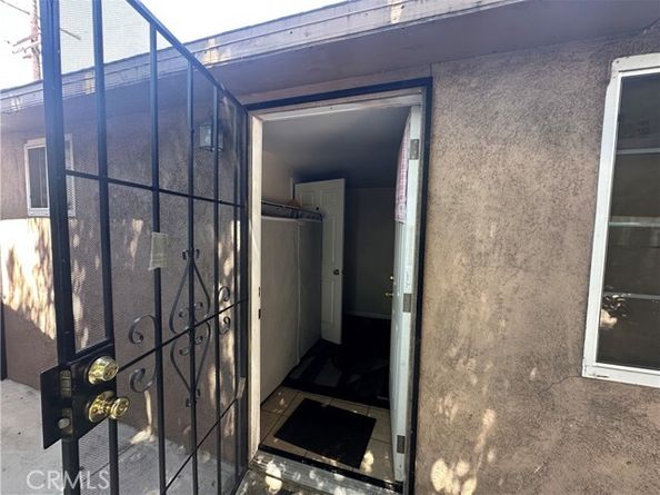 10673 Saticoy Street, Sun Valley (los Angeles) CA 91352