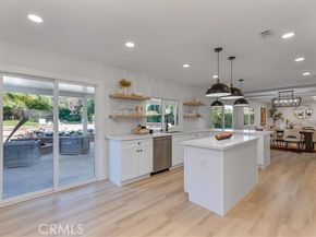 10900 Remmet Avenue, Chatsworth (los Angeles) CA 91311