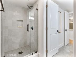 10900 Remmet Avenue, Chatsworth (los Angeles) CA 91311