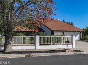 10900 Remmet Avenue, Chatsworth (los Angeles) CA 91311