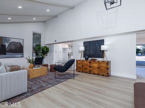 10900 Remmet Avenue, Chatsworth (los Angeles) CA 91311