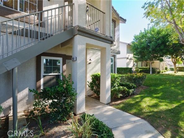 281 Chaumont, Lake Forest (el Toro) CA 92610