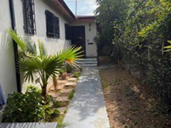 3436 8th, Los Angeles CA 90018