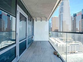 877 Francisco 1717, Los Angeles CA 90017