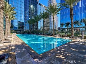 877 Francisco 1717, Los Angeles CA 90017