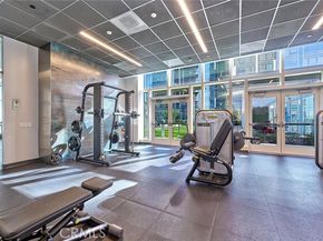 877 Francisco 1717, Los Angeles CA 90017